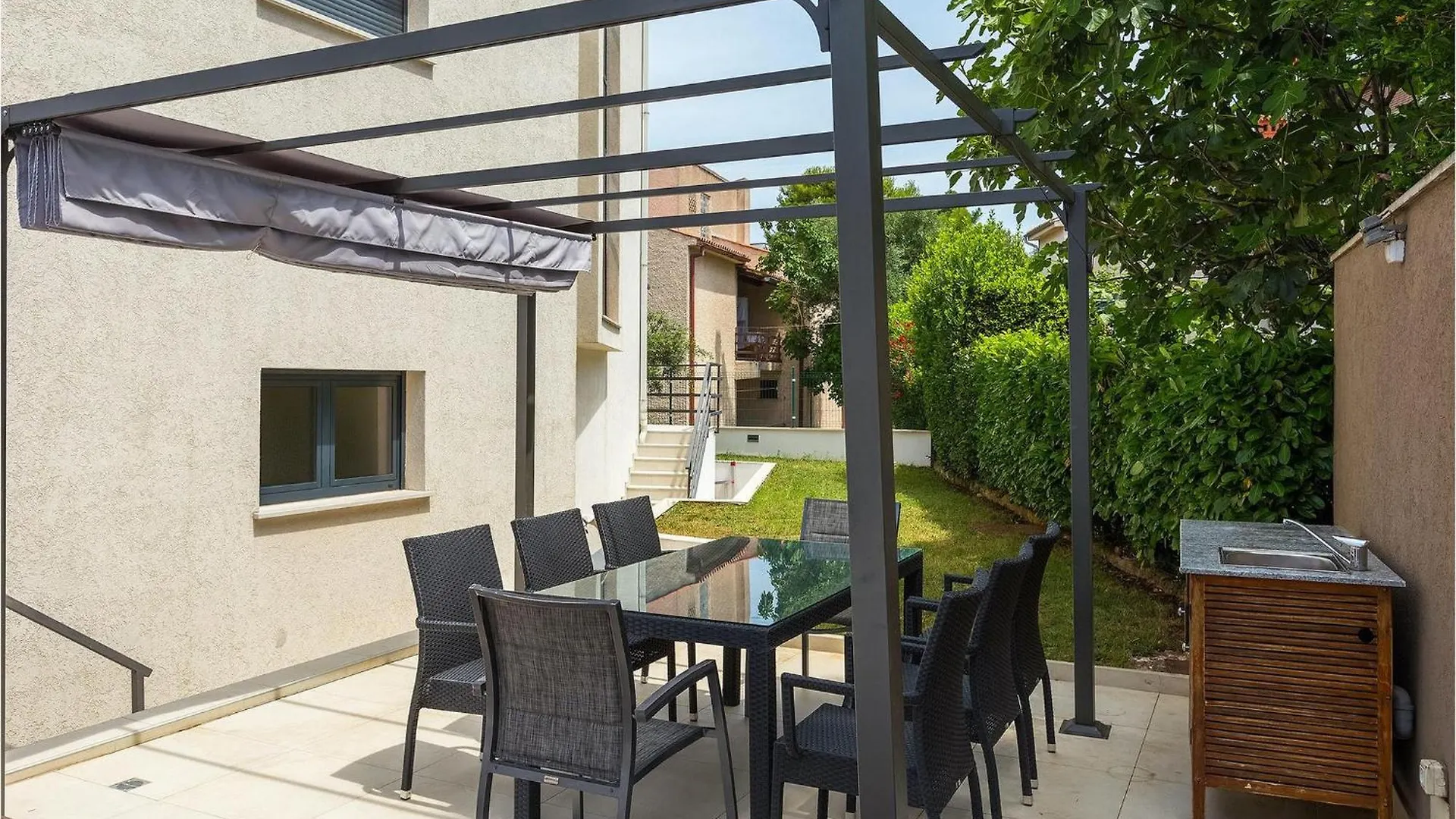 Villa Valsabion Pula 0*,  Croatia