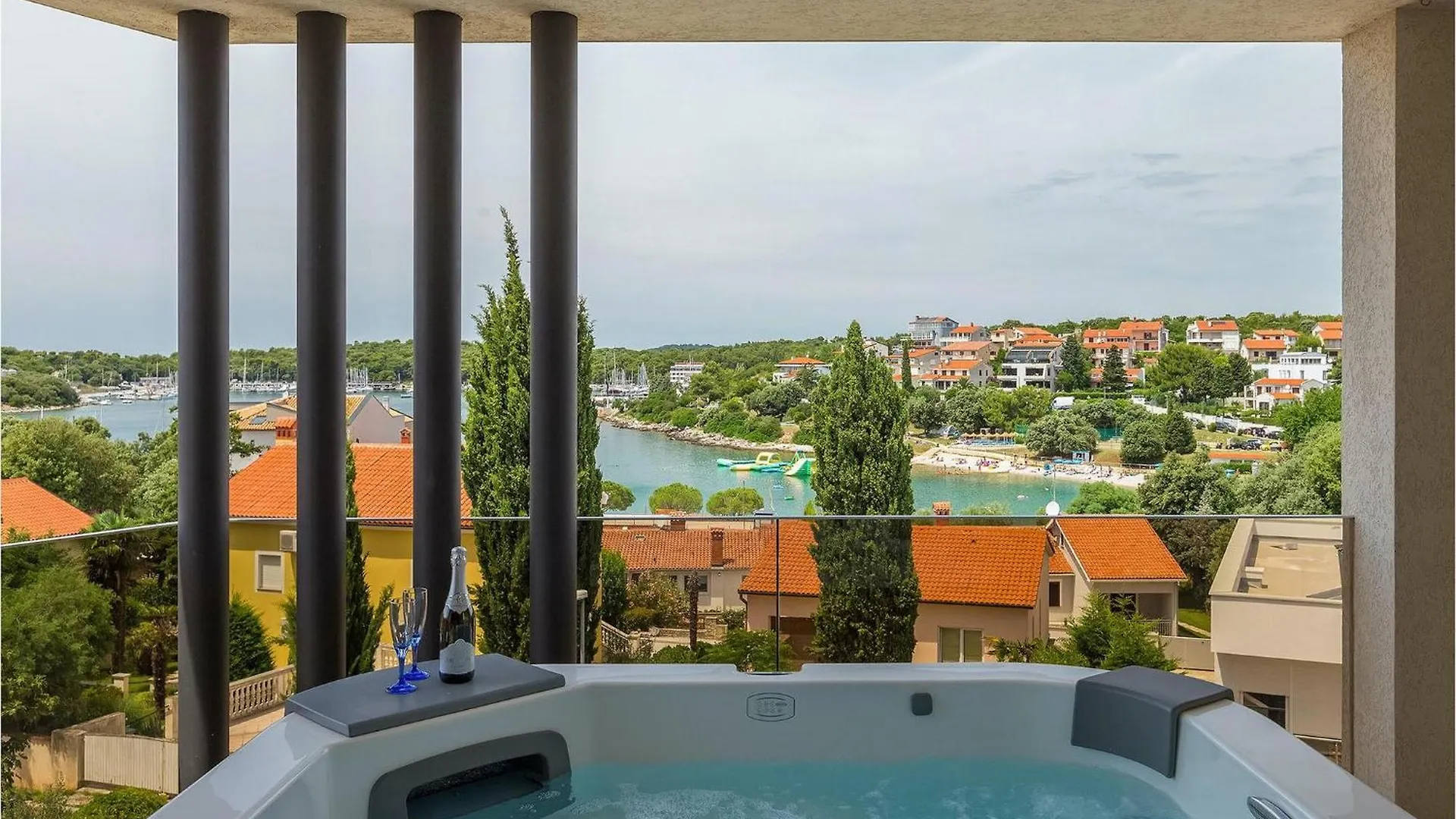 Villa Valsabion Pula 0*,