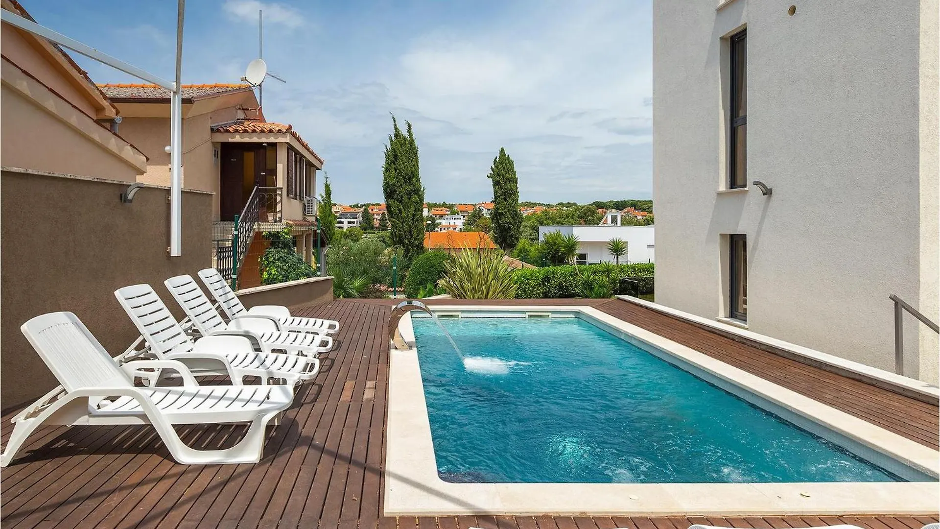 Villa Valsabion Pula 0*,  Croatia